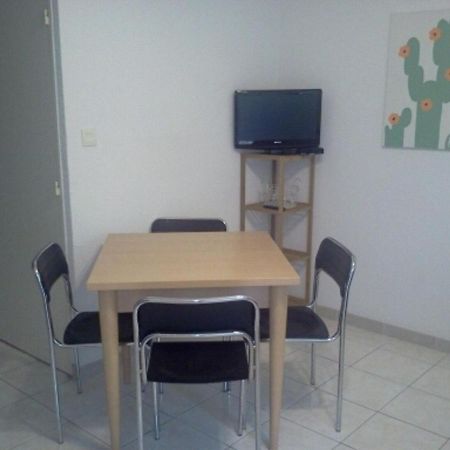 Appartement F1 Calvi A 150 Metres De La Plage Exterior photo