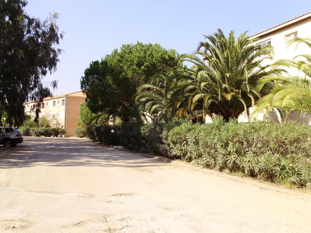 Appartement F1 Calvi A 150 Metres De La Plage Exterior photo